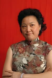 黄伟香