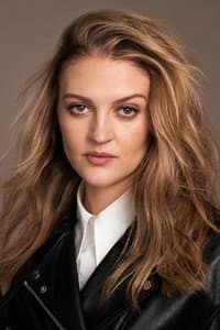 Lara Peake