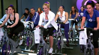 Kimmy anda de bicicleta!