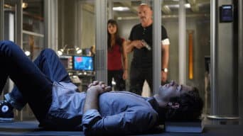 Chuck Contra O Gravitron
